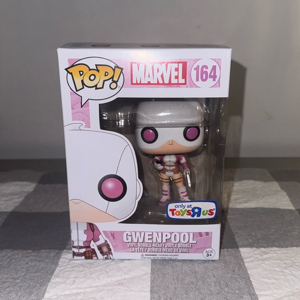 MARVEL TOYS R US EXCLUSIVE FUNKO #164